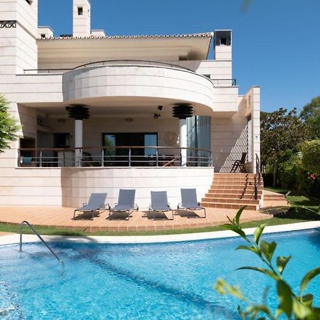 Beachside Villa In Puerto Marina, Benalmadena Bagian luar foto