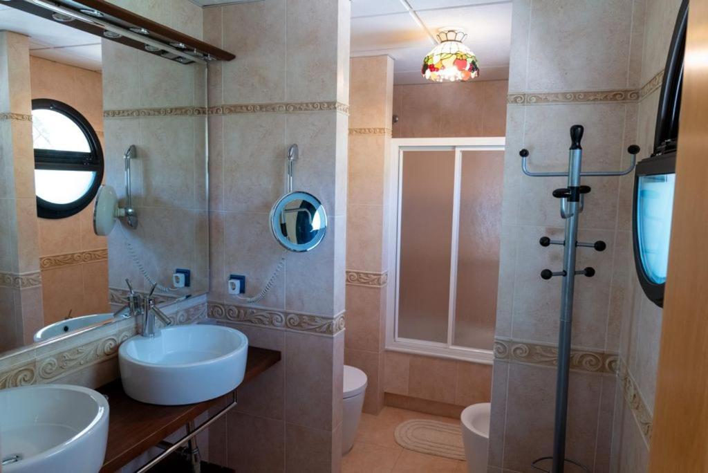 Beachside Villa In Puerto Marina, Benalmadena Bagian luar foto